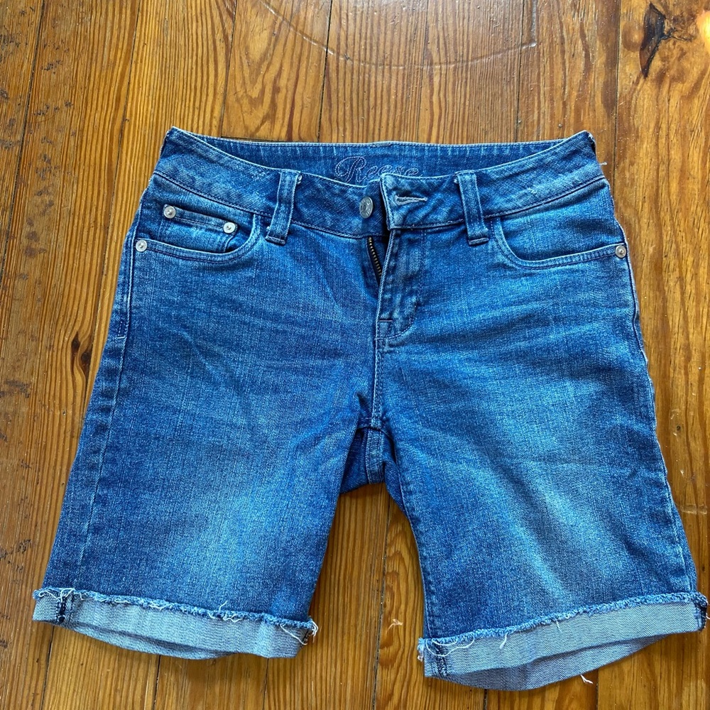 Low wasted shorts